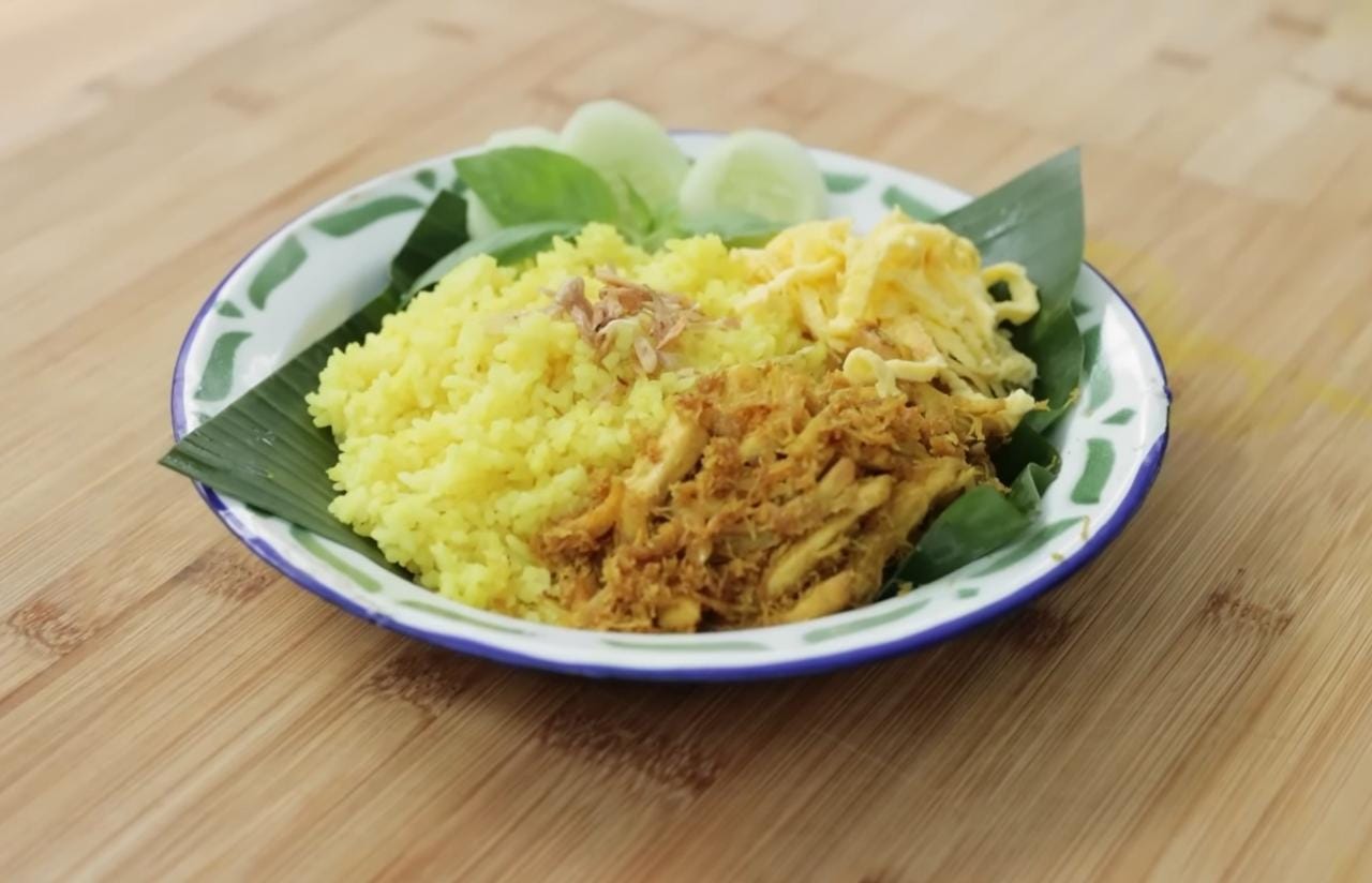 RESEP NASI KUNING RICE COOKER AYAM SUWIR