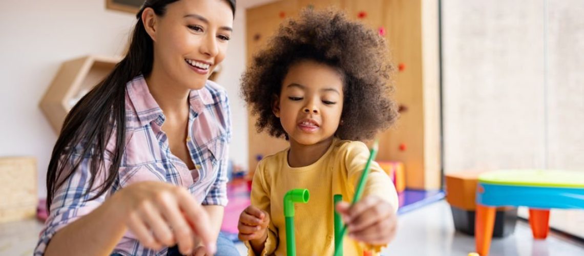 Penting sekali mengajarkan Social Emotional Learning pada anak